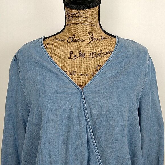 LOFT Womens sz L Top Solid Blue Chambray VNeck Wrap Tie Hem 3/4 Sleeve Blouse - Picture 2 of 8
